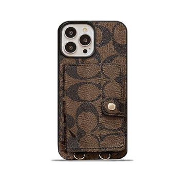 지갑과 스트랩이 있는 Coach iPhone 케이스 브라운 -SZK240402