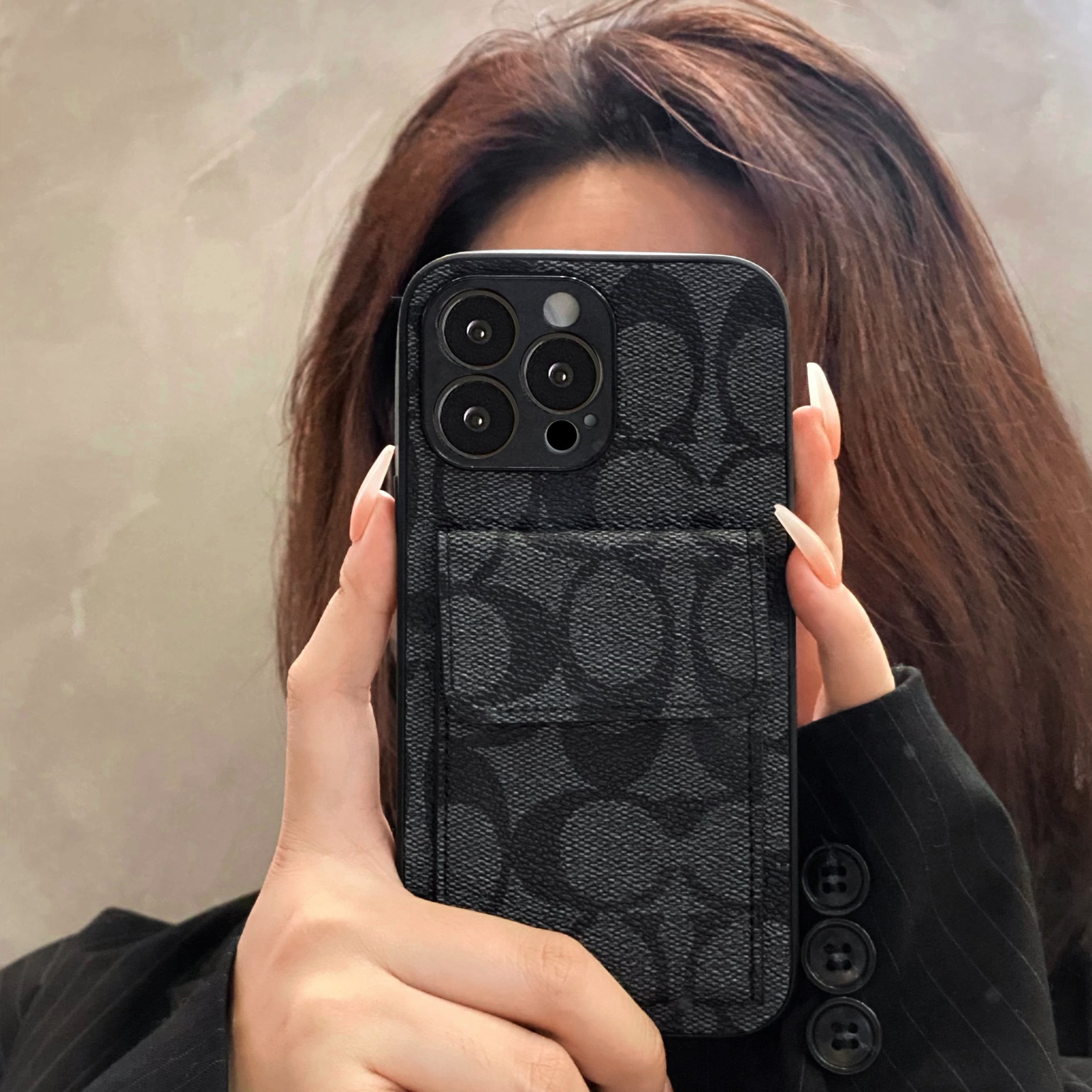 지갑이 포함된 Coach iPhone 케이스 블랙-HP240513