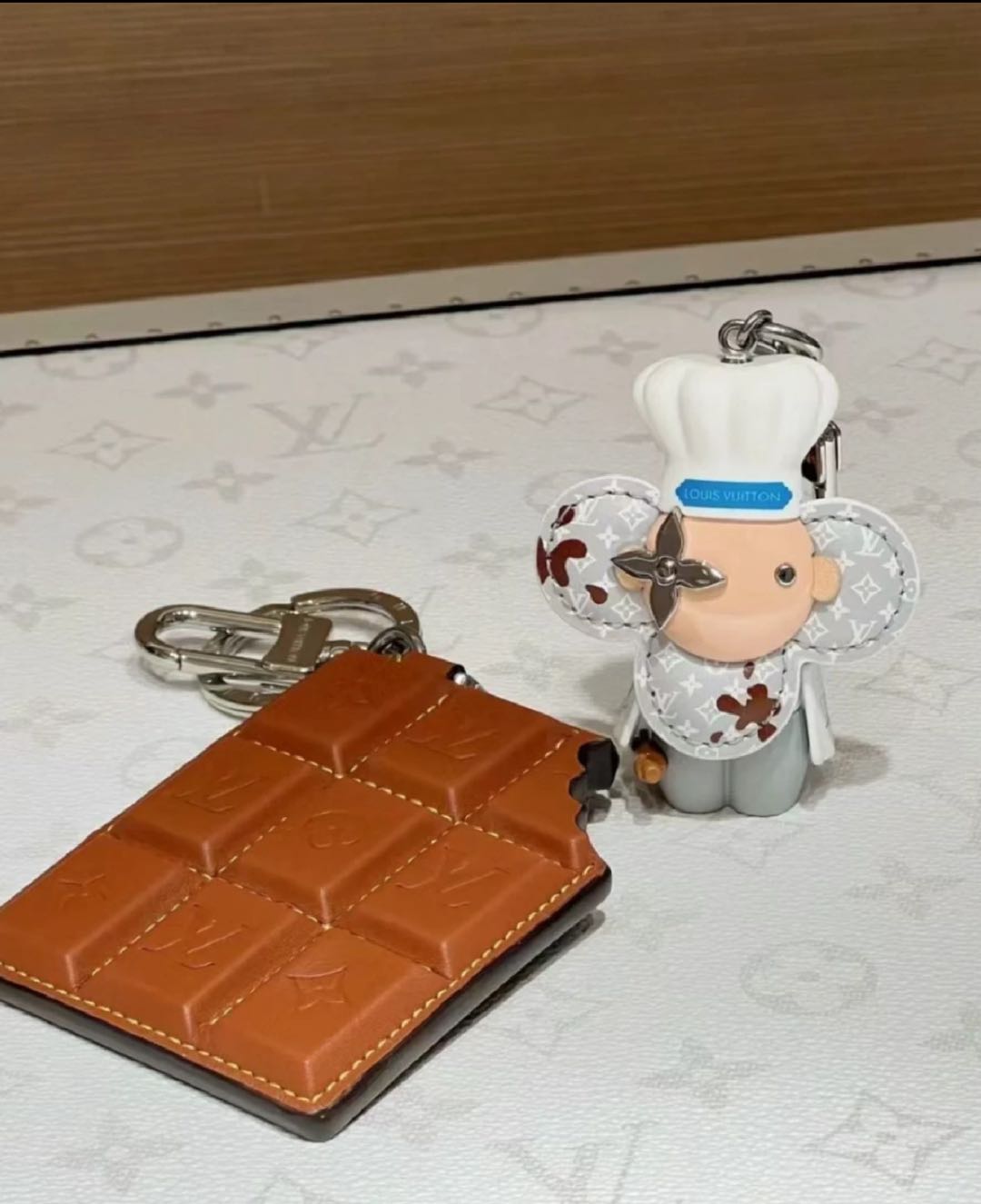 🍫 L&V Chocolate - Style Leather Keychain & Bag Charm 🍫