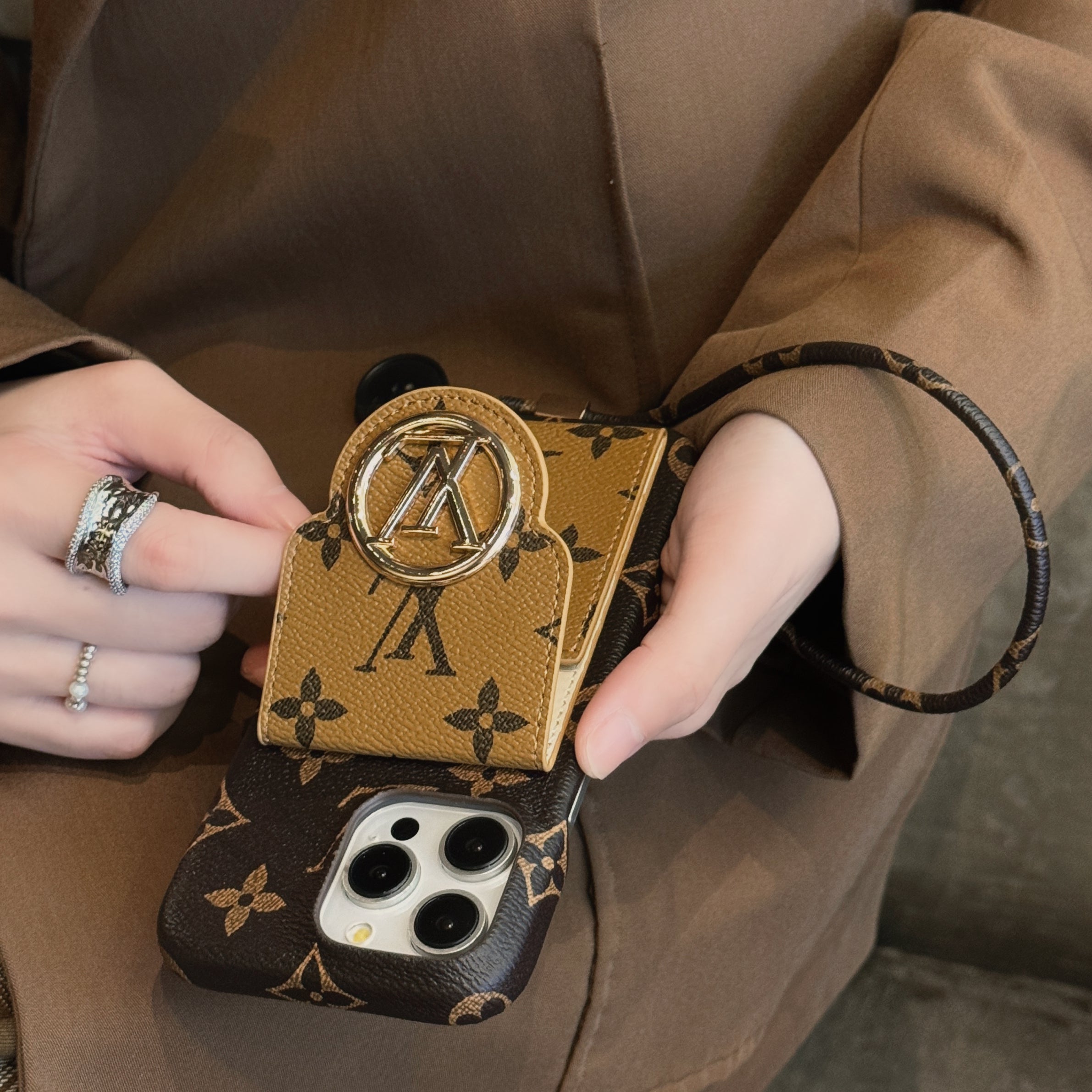 루 카드 홀더 체인 아이폰 케이스