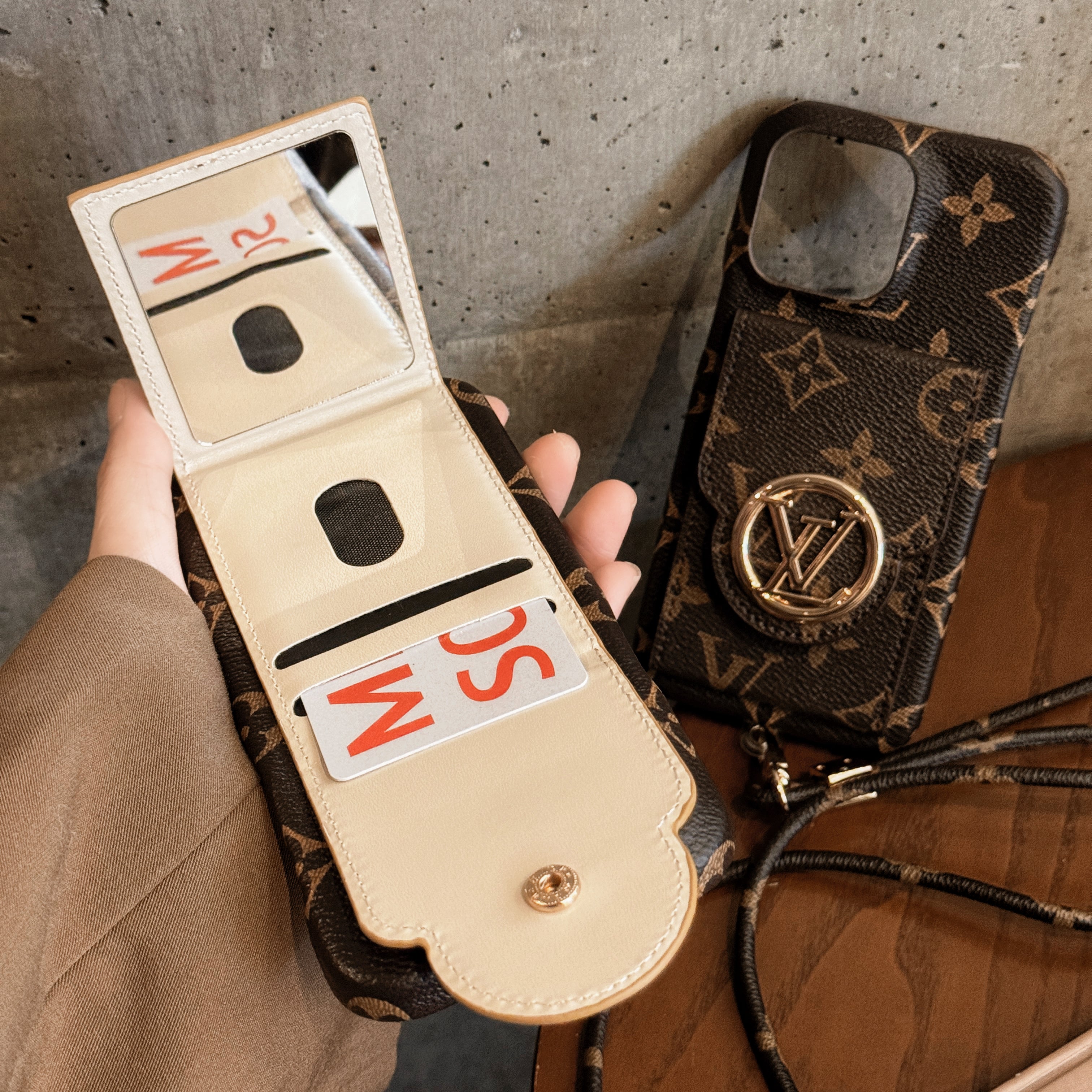 루 카드 홀더 체인 아이폰 케이스