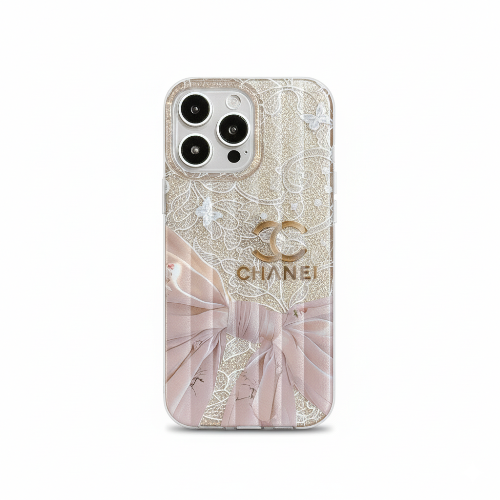 시크한 우아함: 고급 진주 장식 iPhone 케이스