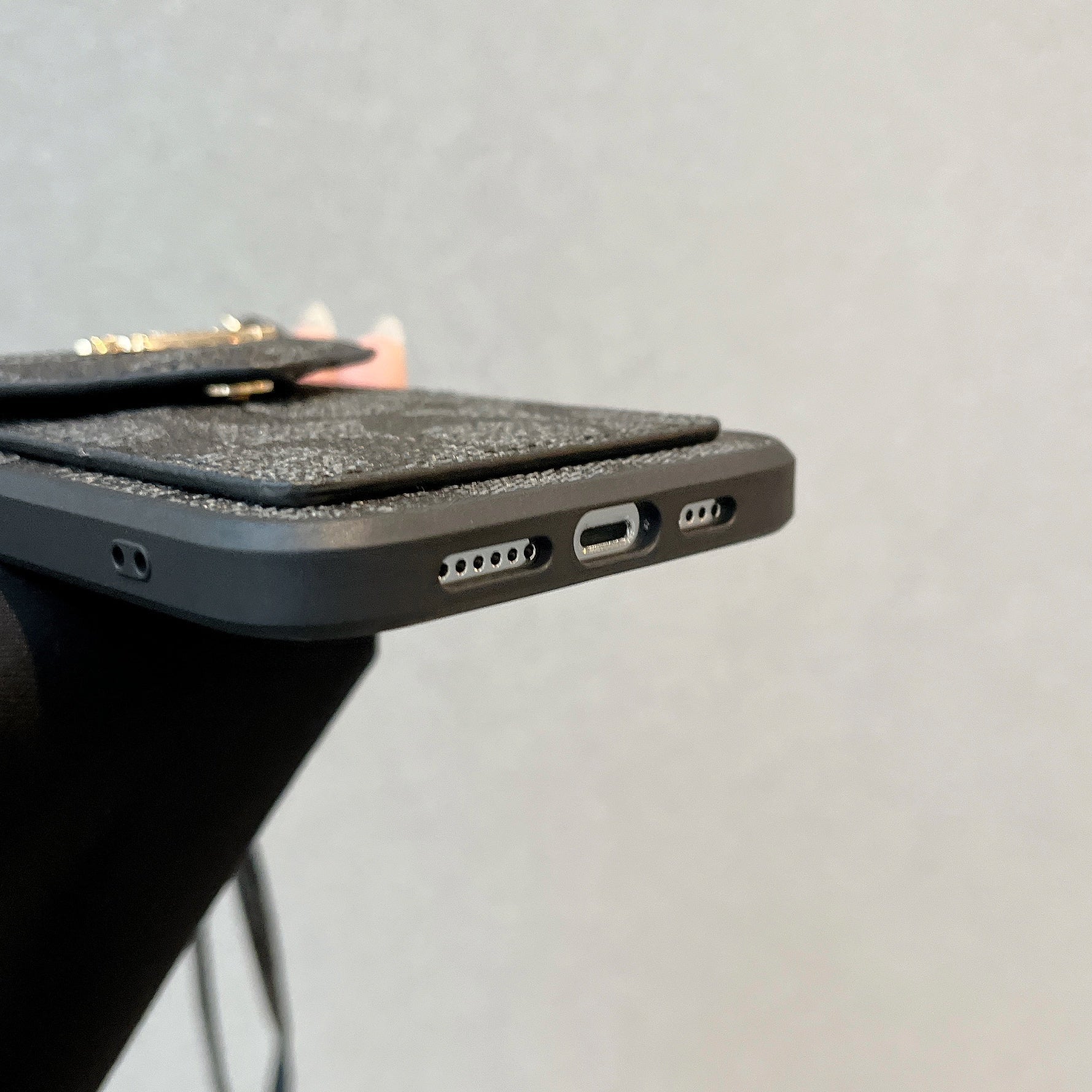 Coach iPhone-hoesje met kaarthouder en riem Lichtzwart -SJ240513