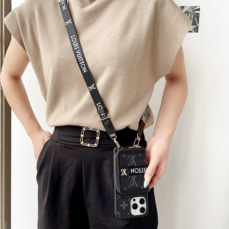 Custodia per iPhone con catena porta carte Lou GG