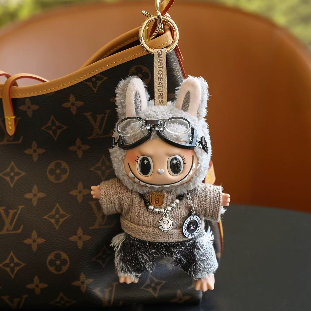 Seit Charm Bábóg Whimsical-Inspired Labubu - Cuir suas iad!