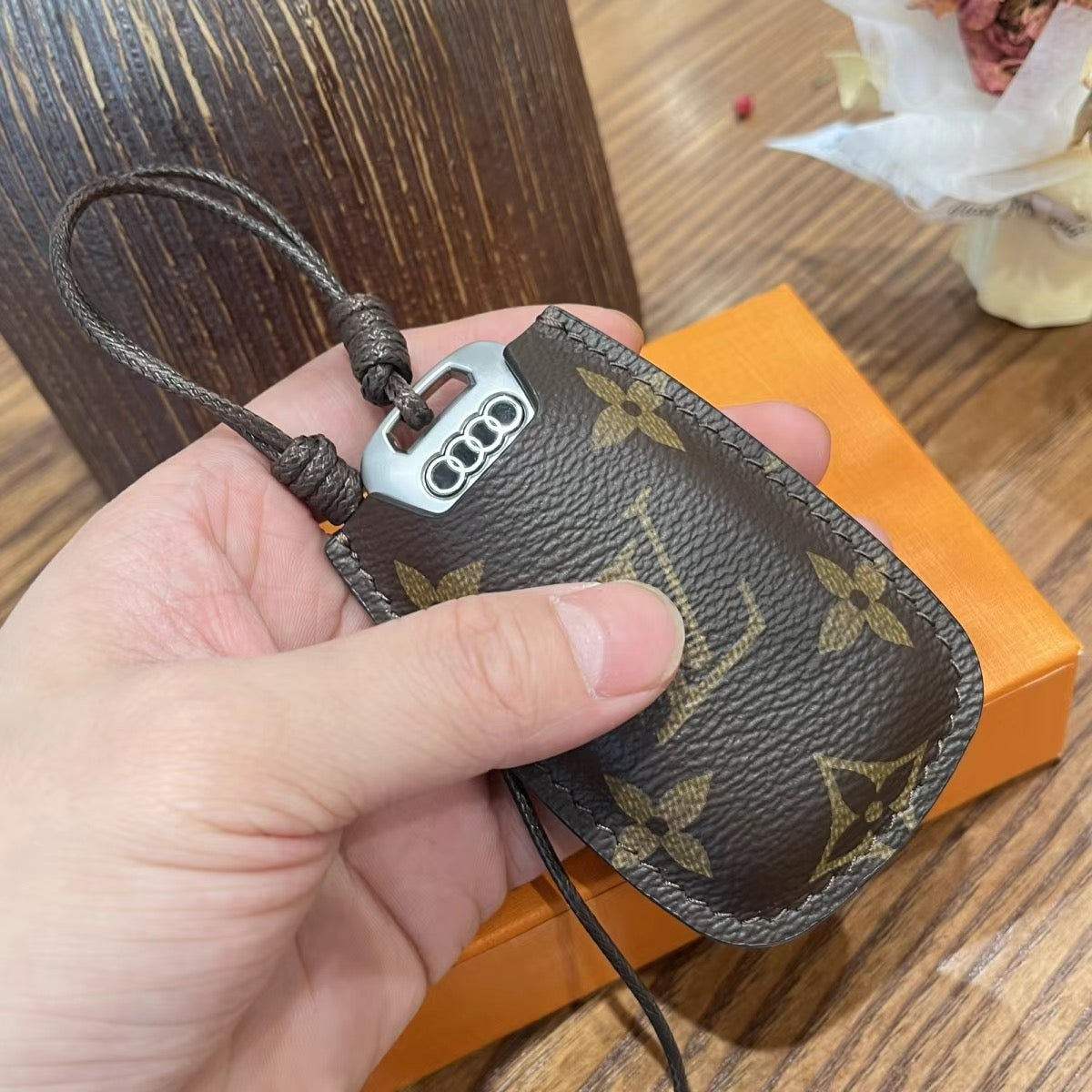 Luxury Leather Smart Key Cover – Designed for Audi, BMW, Benz, Lincoln & VW 🚗✨