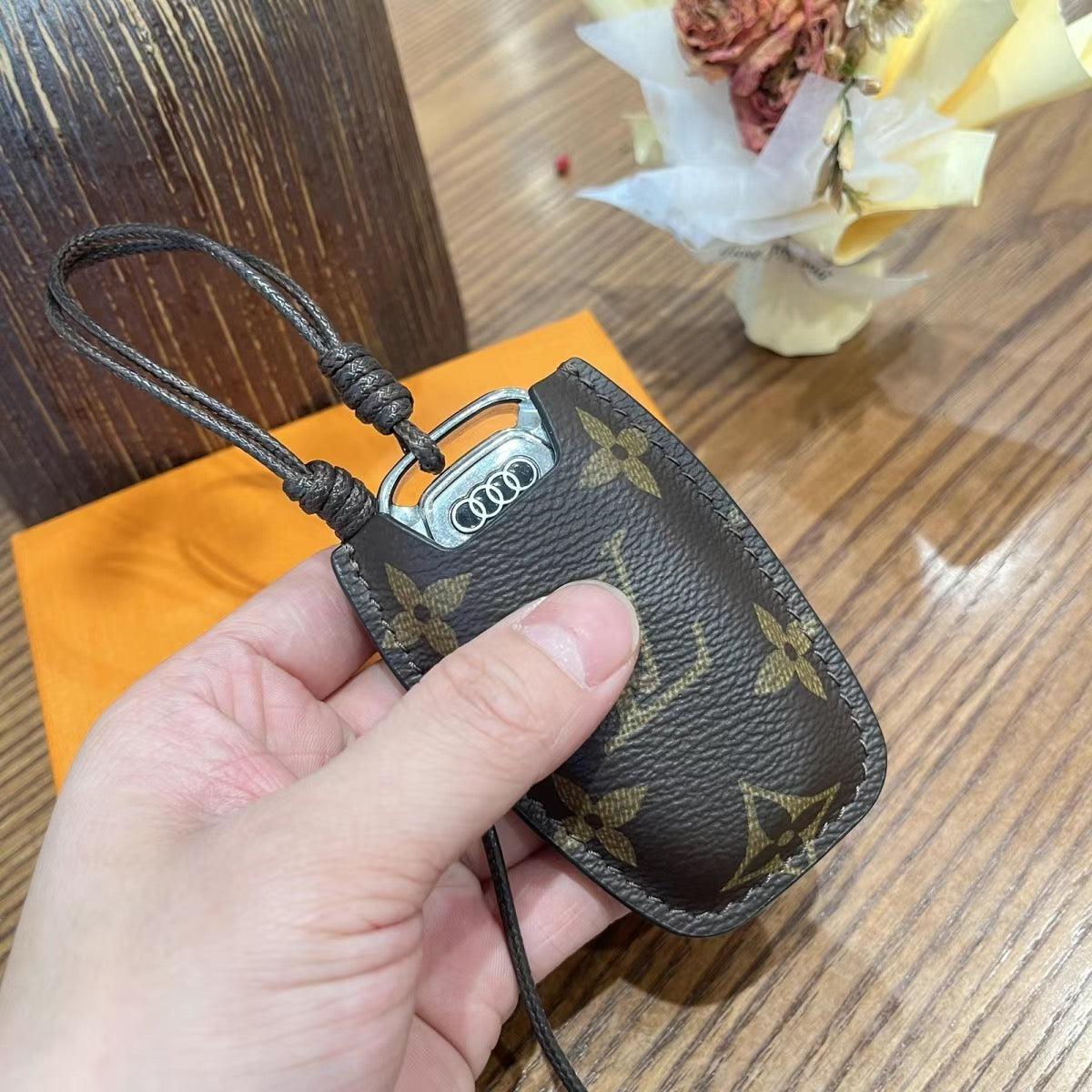 Luxury Leather Smart Key Cover – Designed for Audi, BMW, Benz, Lincoln & VW 🚗✨