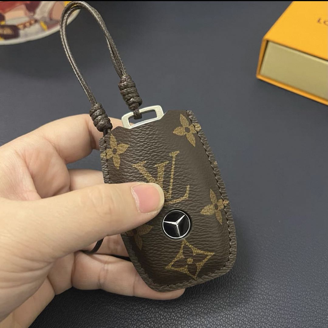 Luxury Leather Smart Key Cover – Designed for Audi, BMW, Benz, Lincoln & VW 🚗✨