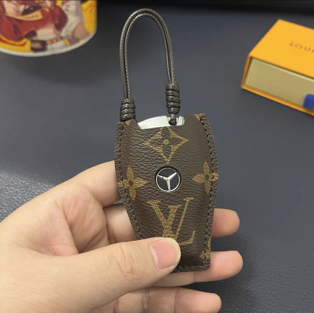 Luxury Leather Smart Key Cover – Designed for Audi, BMW, Benz, Lincoln & VW 🚗✨