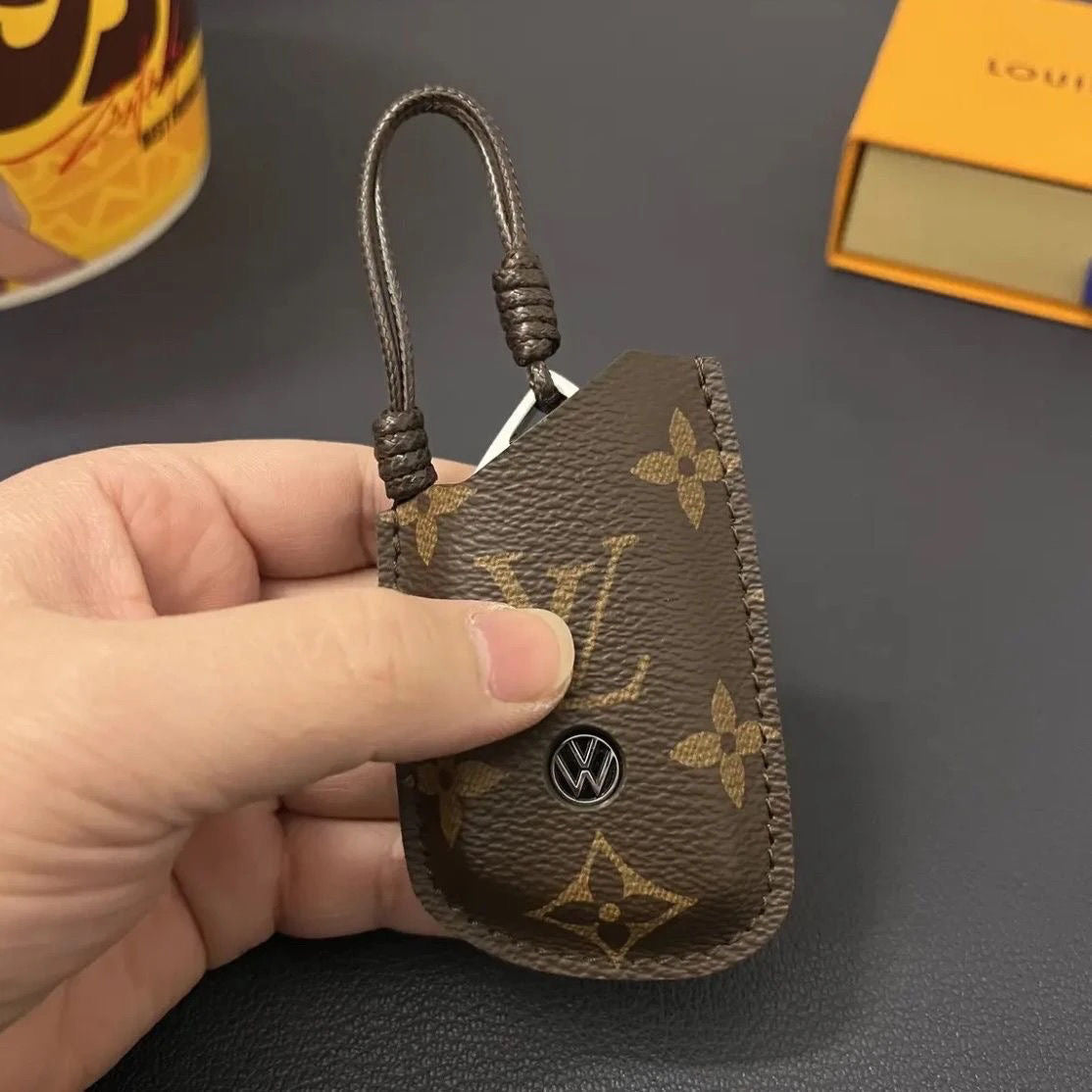 Luxury Leather Smart Key Cover – Designed for Audi, BMW, Benz, Lincoln & VW 🚗✨