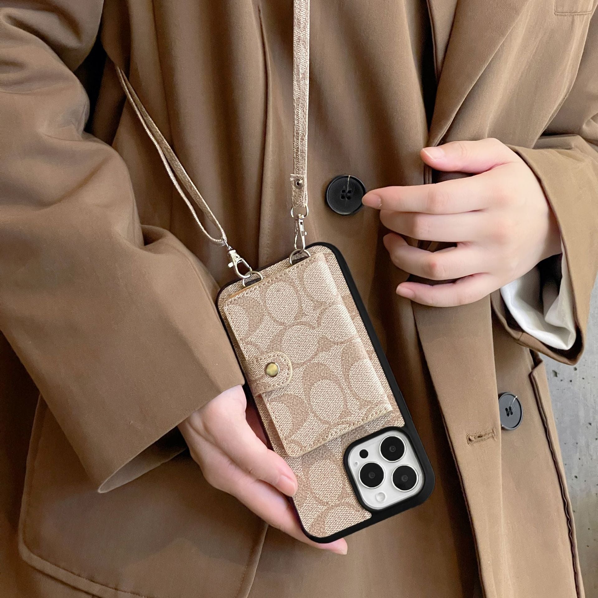 Funda de iPhone con cadena de cuero y bolso Coa Card