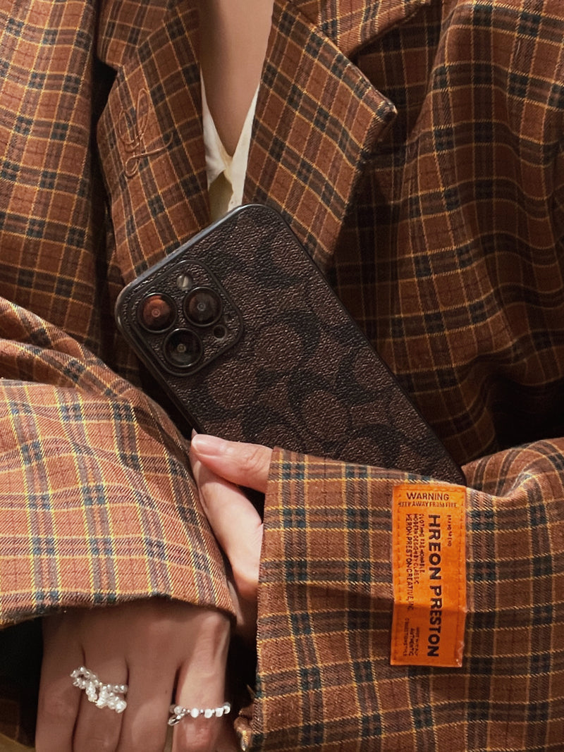 Coach 아이폰 케이스 브라운 -QB240402