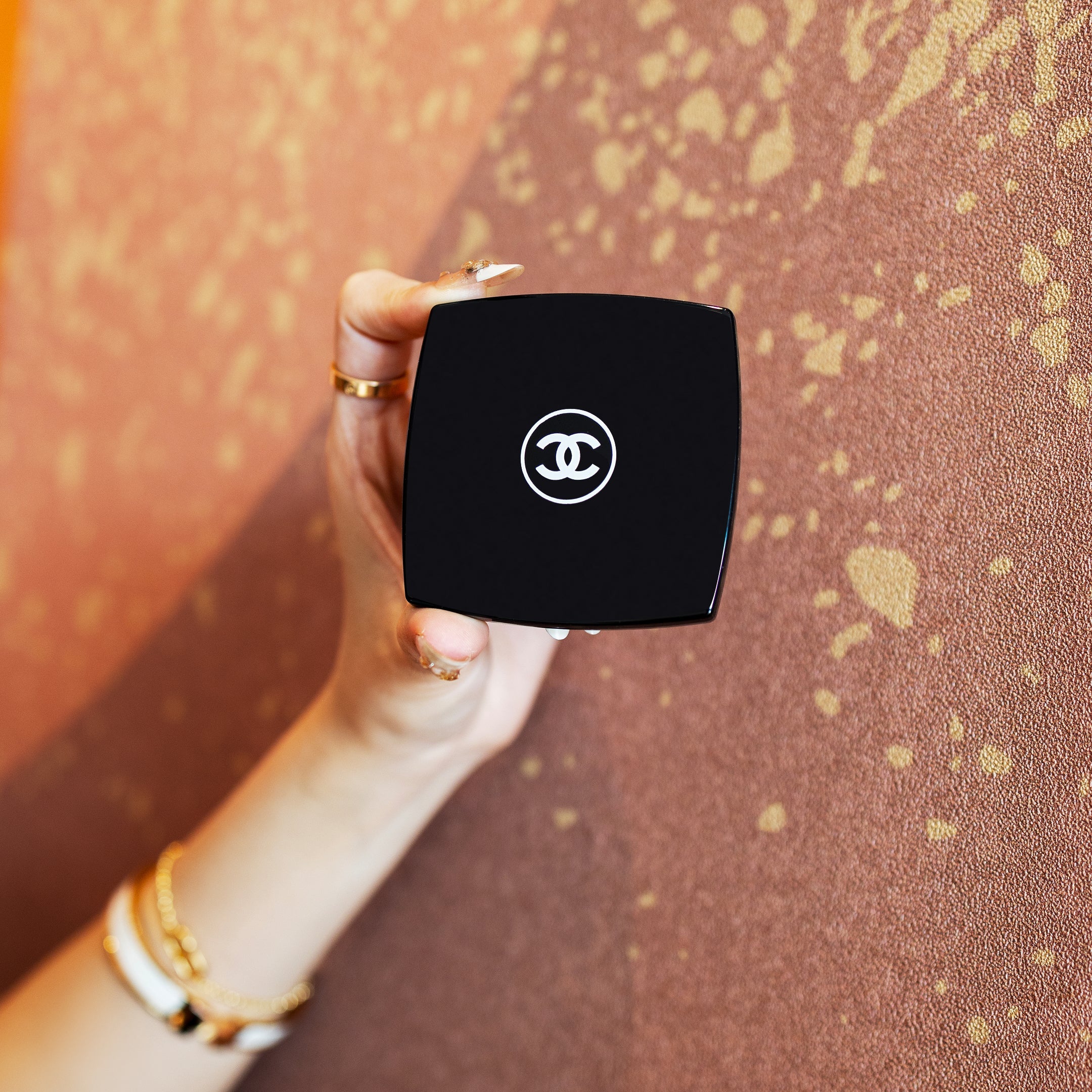 Fashionable Beauty Portable Mirror