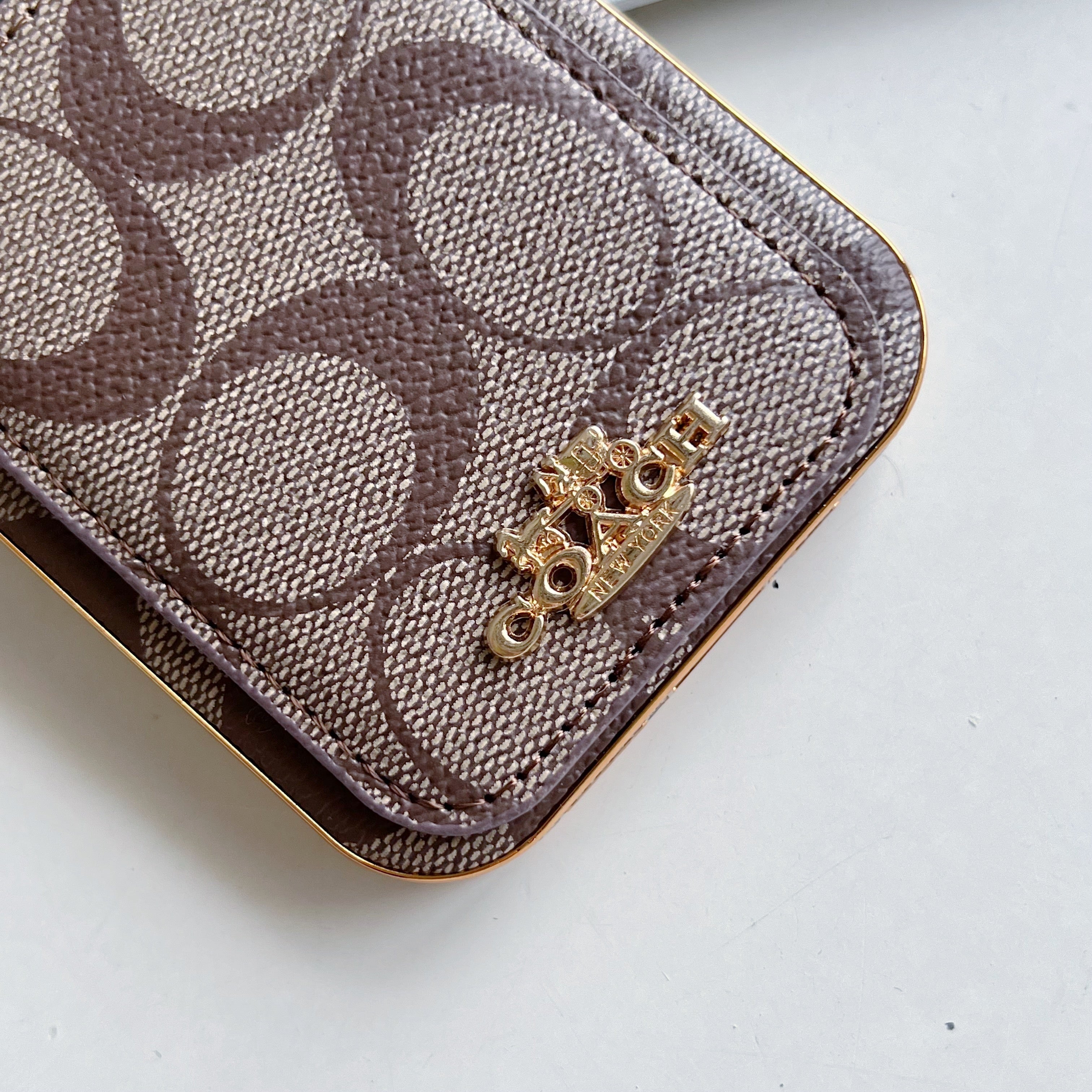 Custodia per iPhone Coach con porta carte Caffè -KB241651