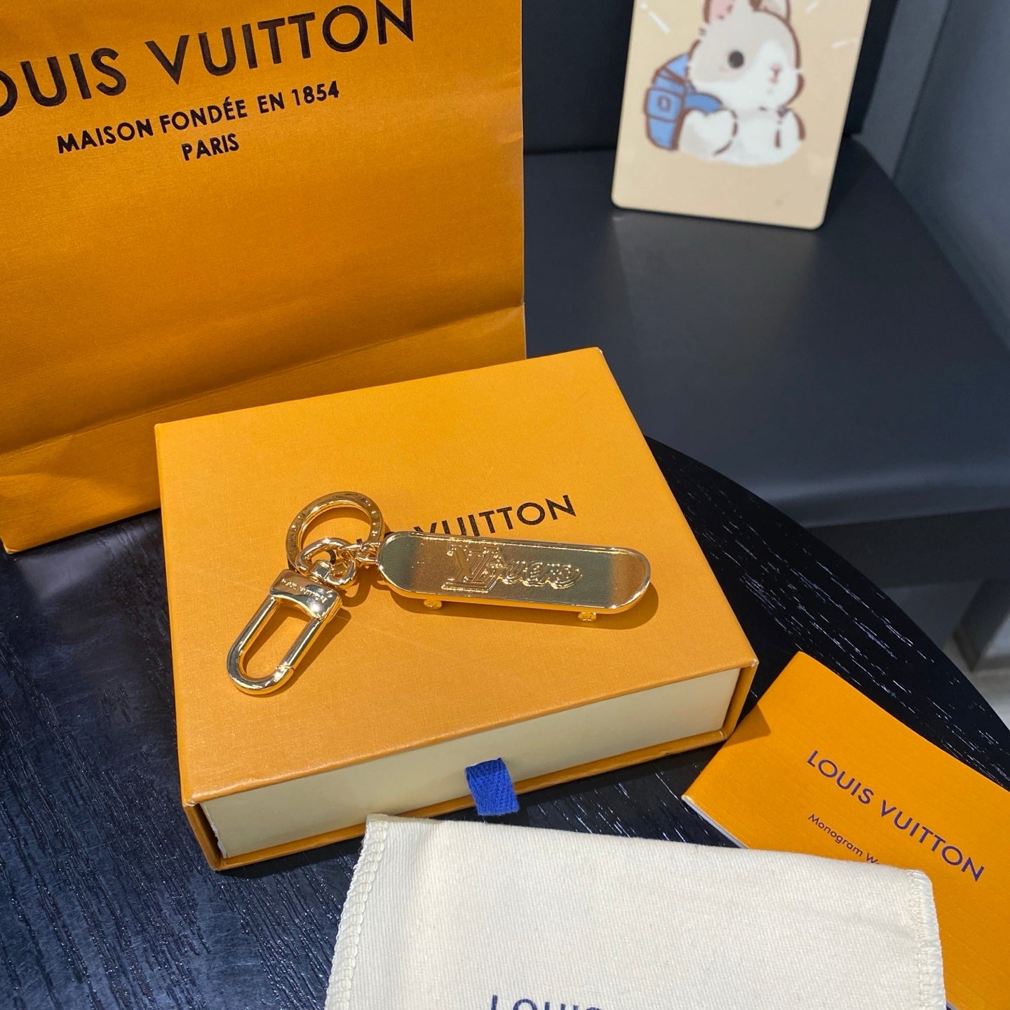 Luxury hanging ornament/keychain L-007