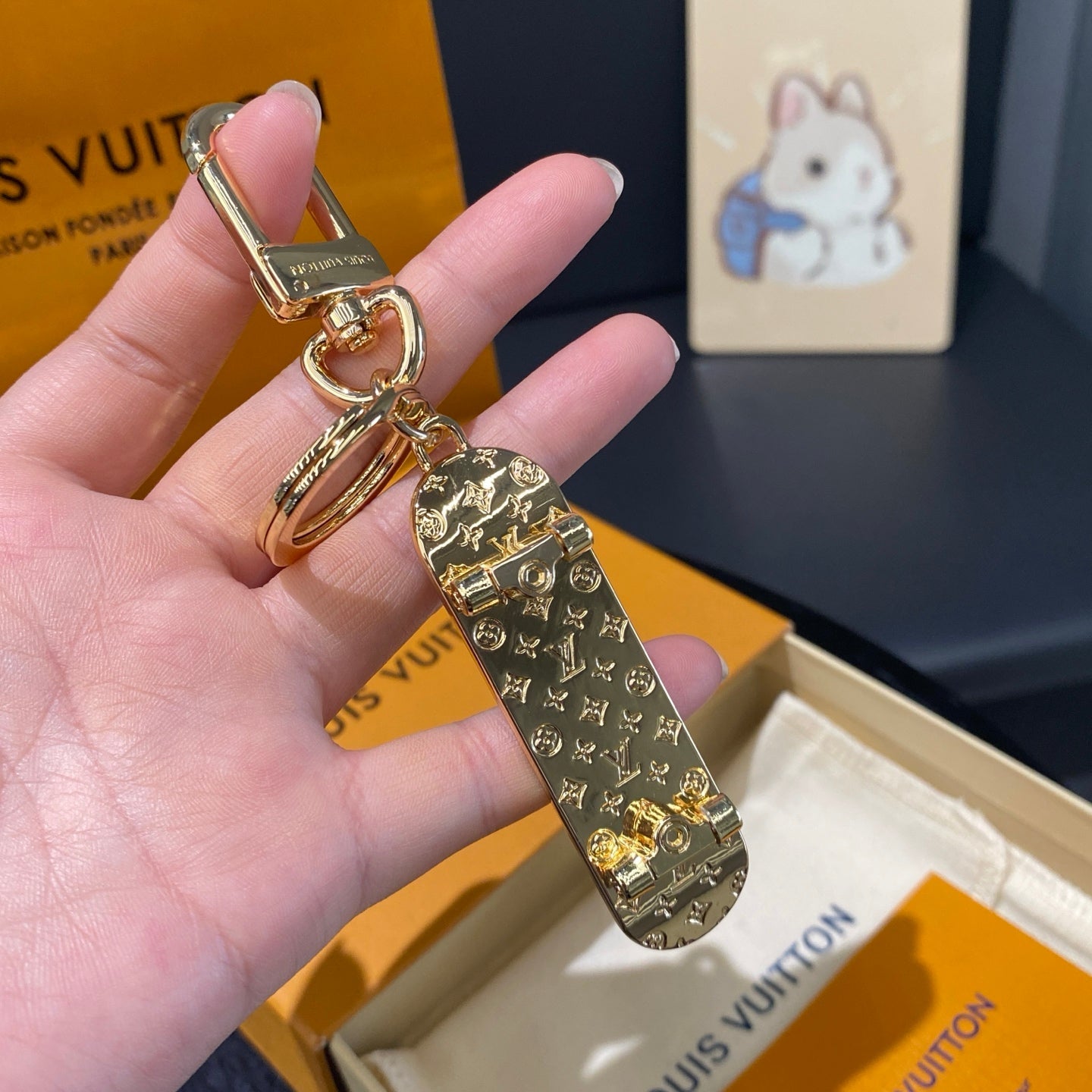 Luxury hanging ornament/keychain L-007