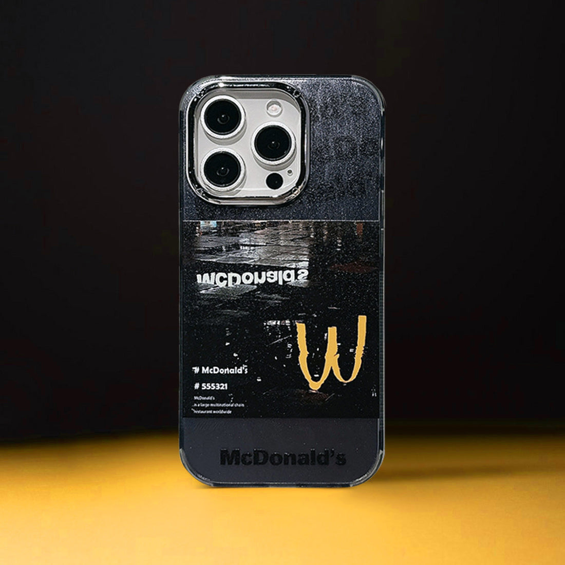 한정판 아이폰 케이스 | 비오는 날 패스트푸드점